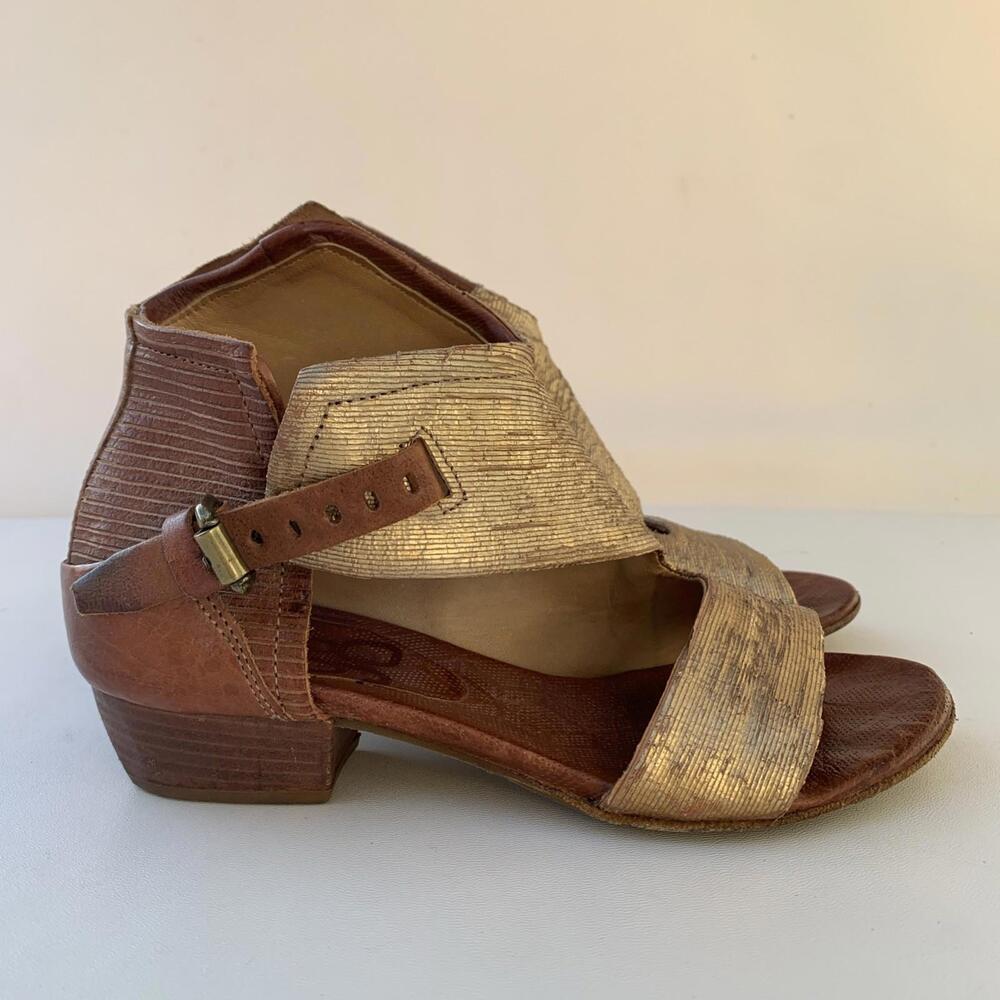 A.S.98 Metallic Gold Leather Open-Toe Sandals - Picture 3 of 11